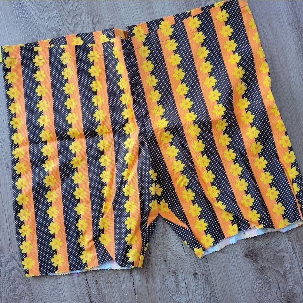 True Vintage 60s Funky Groovy Mod Handmade OOAK Shorts - Picture 6 of 6